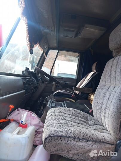 Isuzu Forward (F-Series), 1992