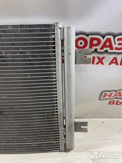 Радиатор кондиционера Renault Sandero 2013