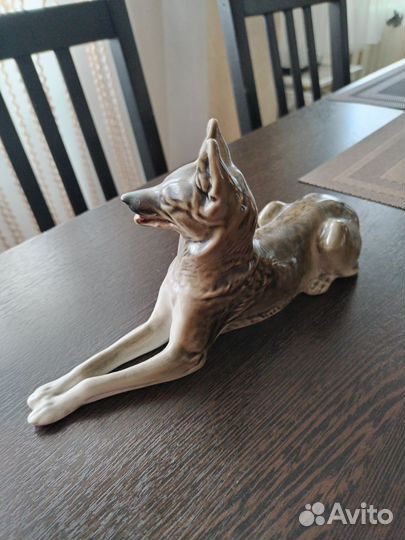 Фарфоровая статуэтка овчарка СССР