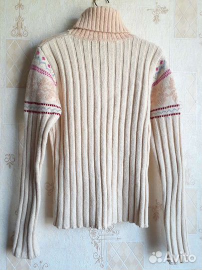 Свитер