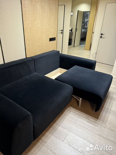 Диван чёрный
