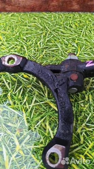 Распорка Toyota Corolla Fielder E120 перед, верх