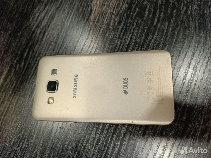 Samsung Galaxy A3 SM-A300F, 16 ГБ