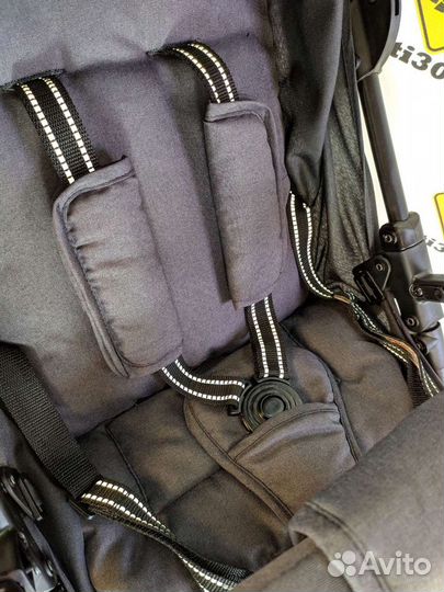 Прогулочная лёгкая коляска