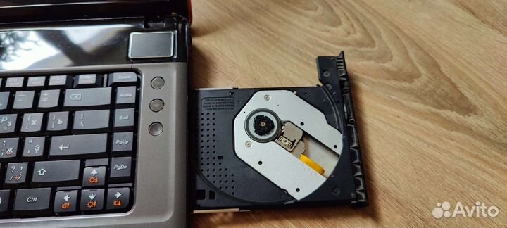 Ноутбук Lenovo IdeaPad y550p