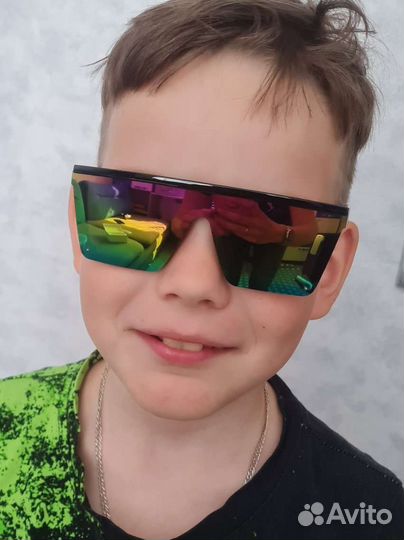 Солнечные очки детские новые