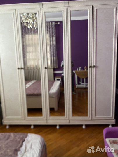 Кровать,шкаф