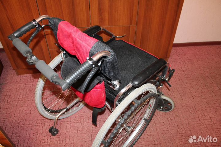 Инвалидное кресло-коляска
