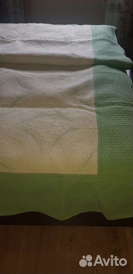 Новый комплект покрывало и две наволочки Китай