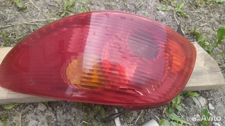 Задние фонари на пэжо