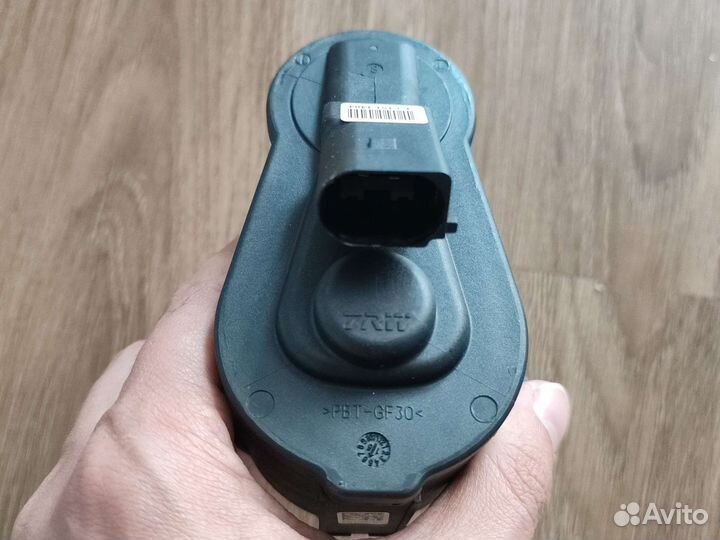 Сервопривод 3C0998281B