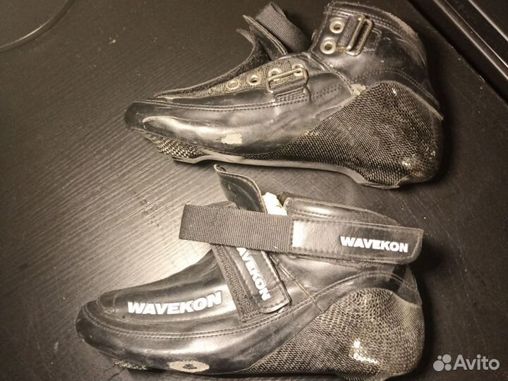 Ботинки для шорт-трека 