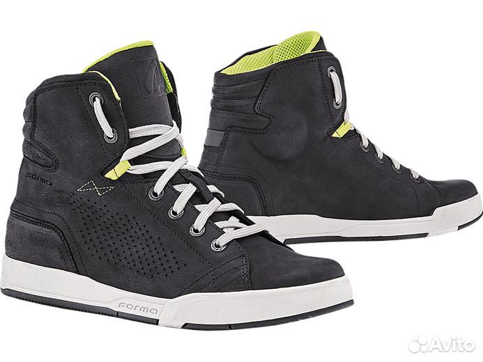 Мотоботы forma swift flow black/white