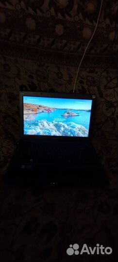 Ноутбук Samsung R440