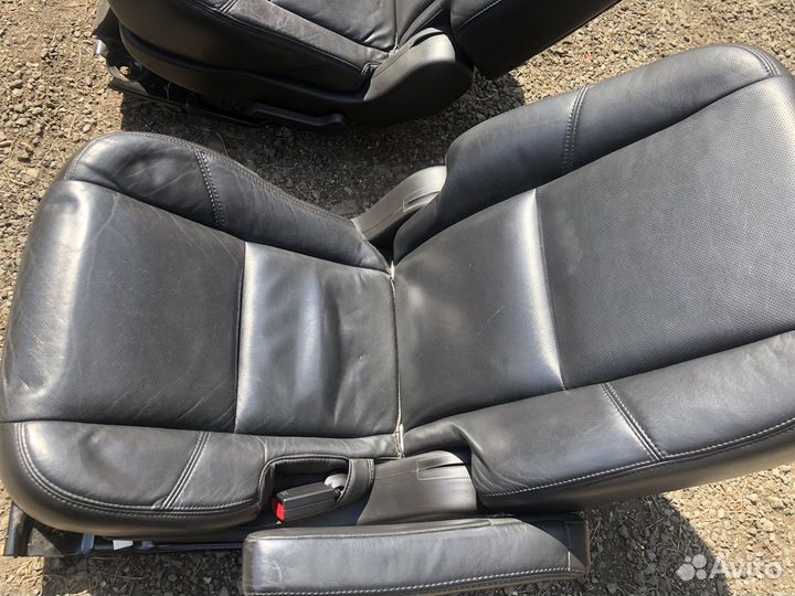 Капитанские сиденья Cadillac Escalade III 06-14
