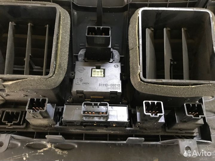 Кнопки включения полного привода SsangYong Rexton