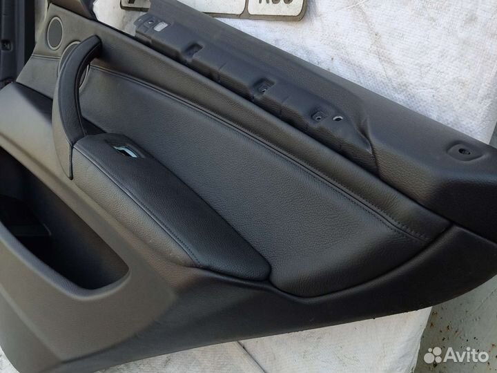 Обшивка задней двери Bmw X5 E70