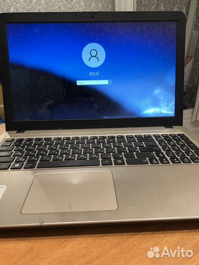 Ноутбук asus