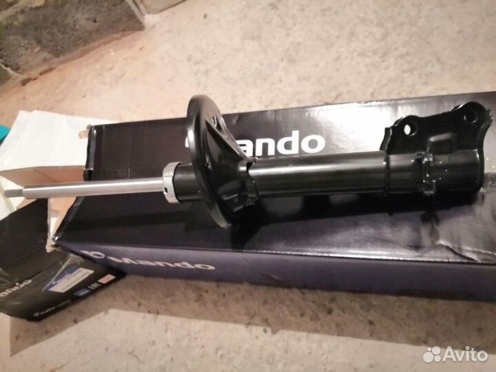 Амортизатор Mando задний левый на Hyundai Elantra