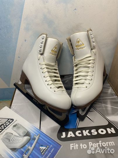 Фигурные коньки Jackson 4C (34-34,5)