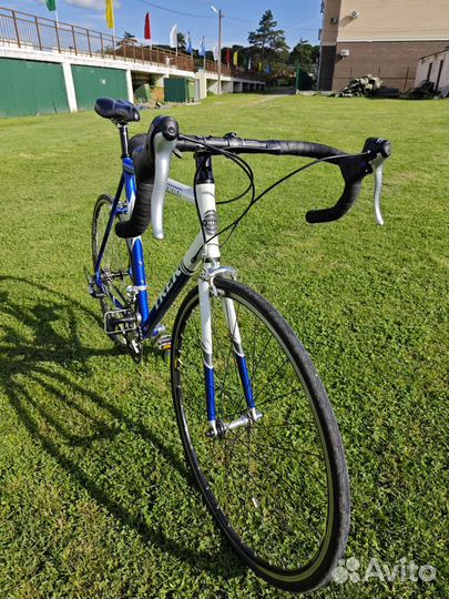 Шоссейный велосипед Trek 1000