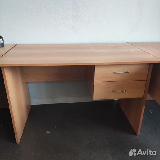 Стол офисный