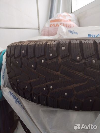 Pirelli Ice Zero 225/65 R17
