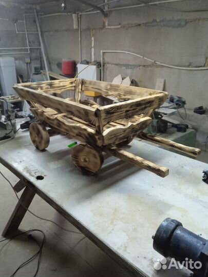 Телега для сада декоративная