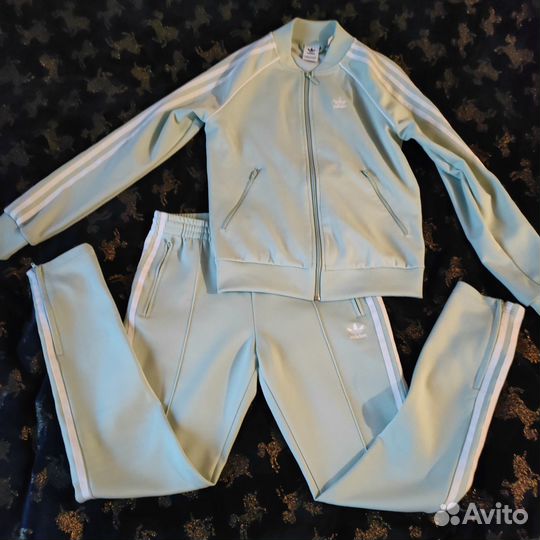 Спортивный костюм adidas