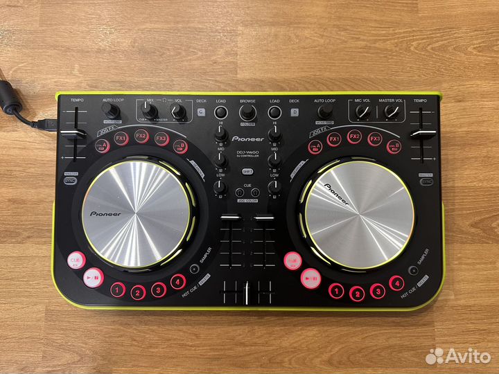 DJ контроллер Pioneer DDJ-WeGO-G