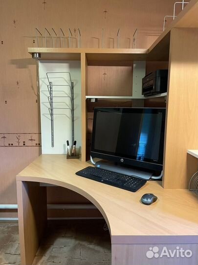 Компьютерный стол, письменный