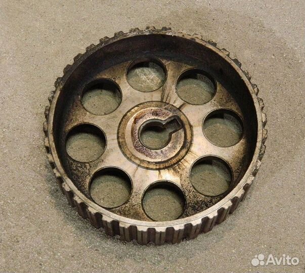 Шестерня распредвала правая Nissan Maxima J30 VG30