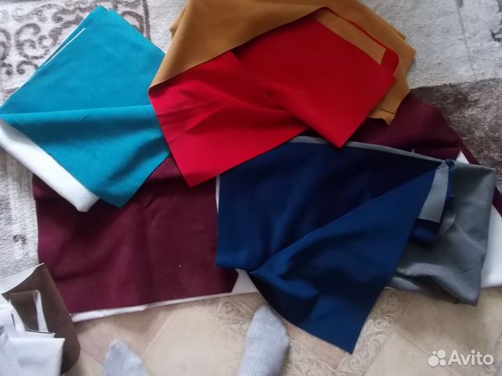 Куски тканей на кресла и диваны