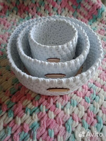 Набор вязаных корзин