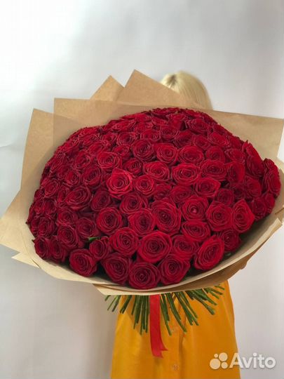 101 роза ред наоми