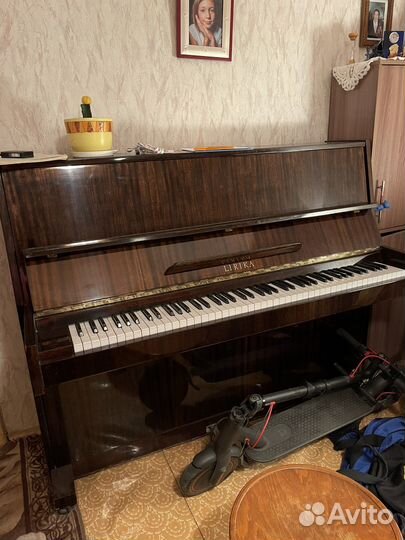 Пианино Lirika