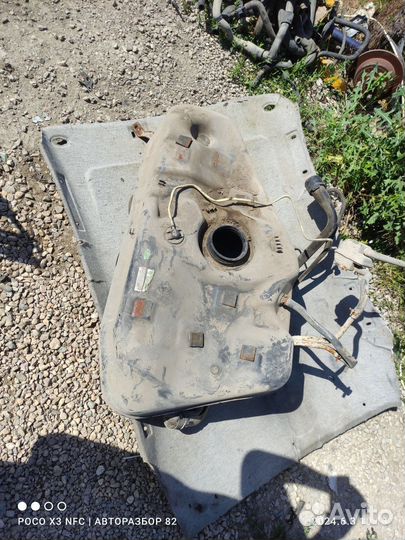 Бак топливный Бензобак Geely Emgrand Ec7