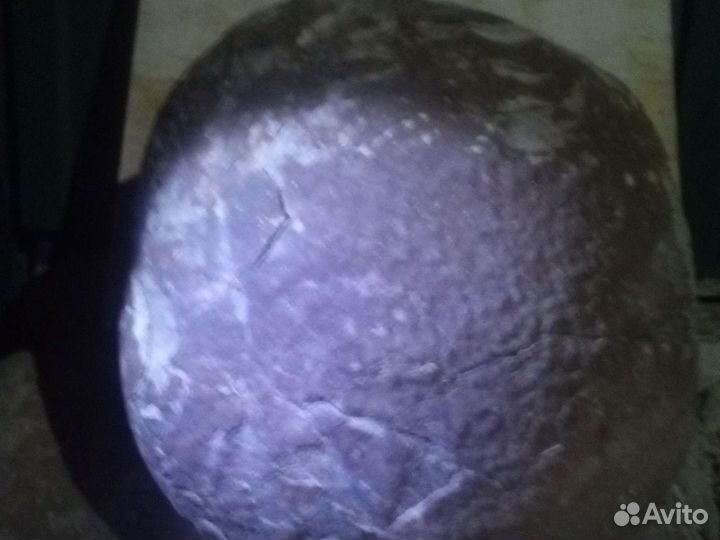 Круглый камень,яйцо