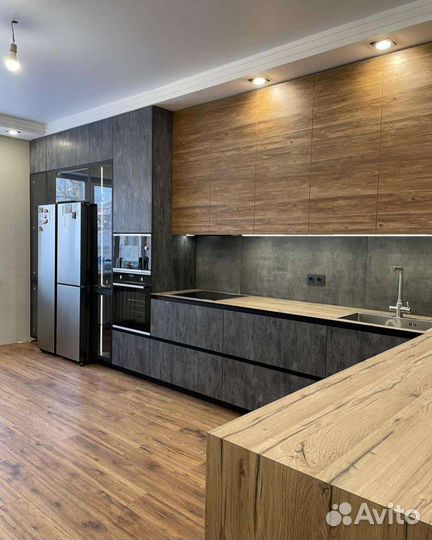 Кухня 3этажа современный стиль