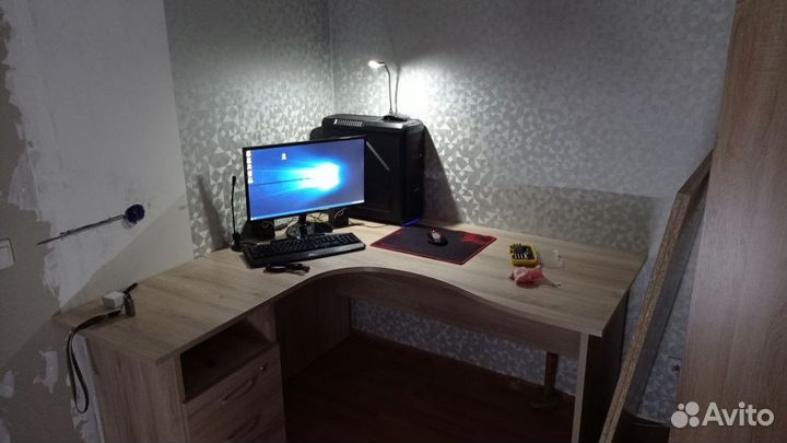 Угловой Компьютерный стол