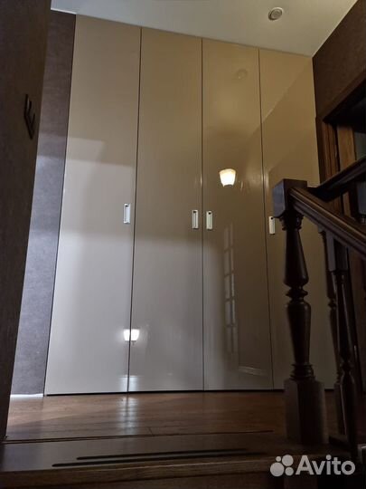 Шкаф распашной