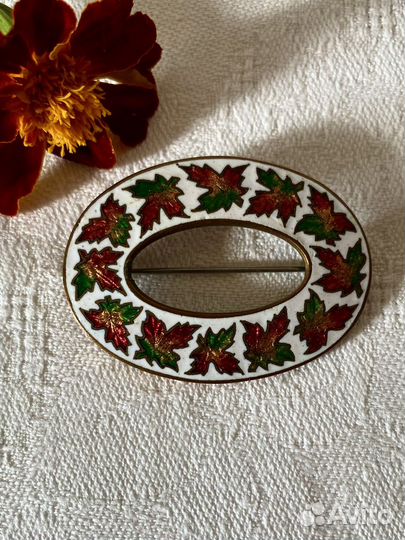 Антикварная брошь, Западная Европа