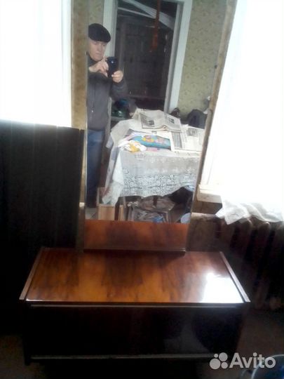 Зеркало с тумбой СССР (Трюмо)