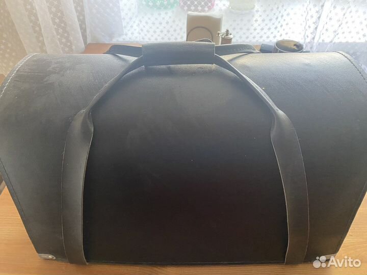 Швейная машина Merritt Singer