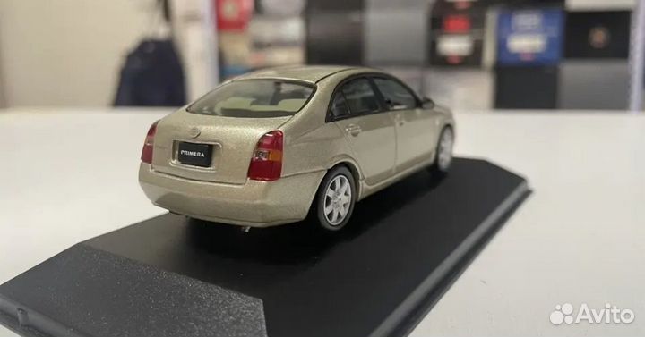 Модель Nissan Primera 1:43