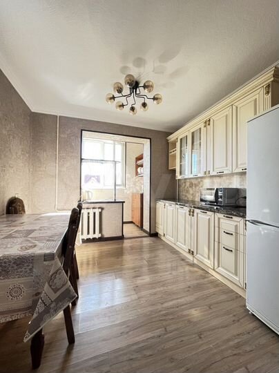 2-к. квартира, 85 м², 4/9 эт.