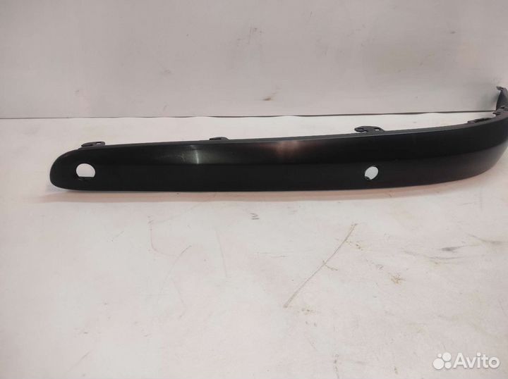 Молдинг переднего бампера Mercedes Benz W211