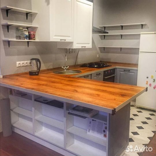 Кухни с барной стойкой