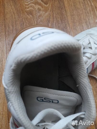 Кроссовки детские