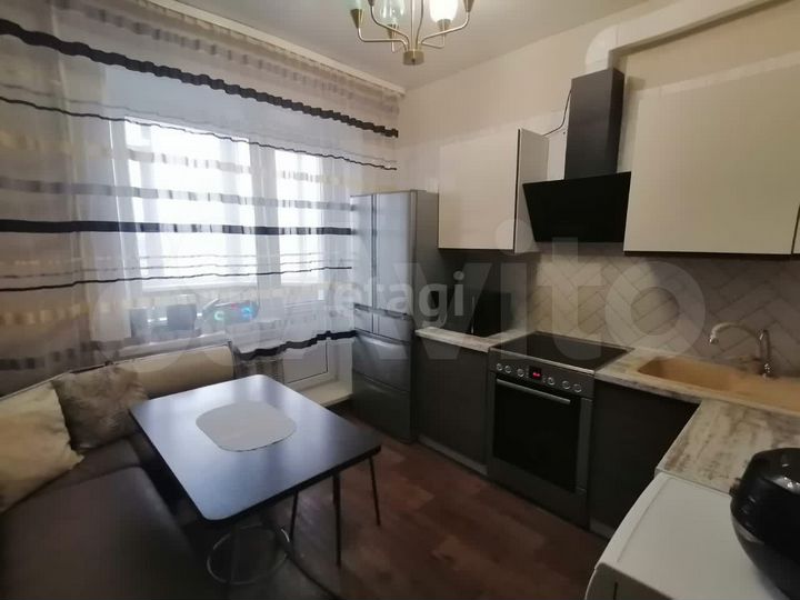 2-к. квартира, 60 м², 3/5 эт.